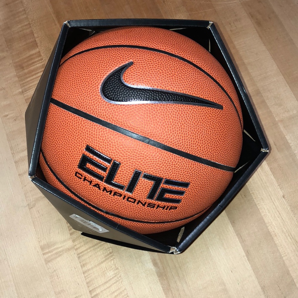 Nike Elite Championship Basketball